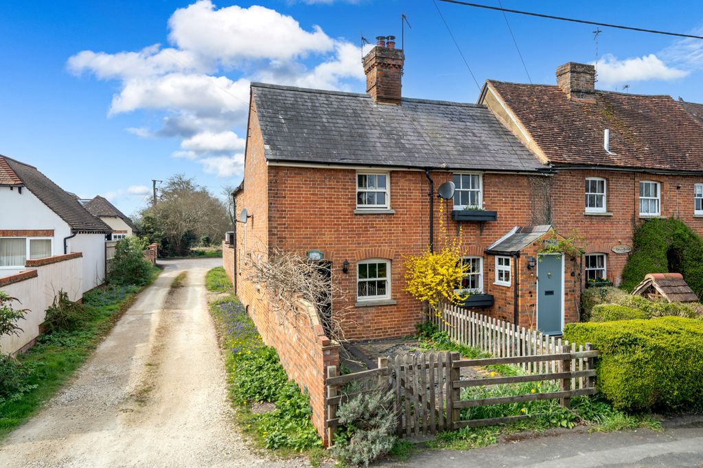 Property photo 1 of 17 40-World_S-End-Lane-7