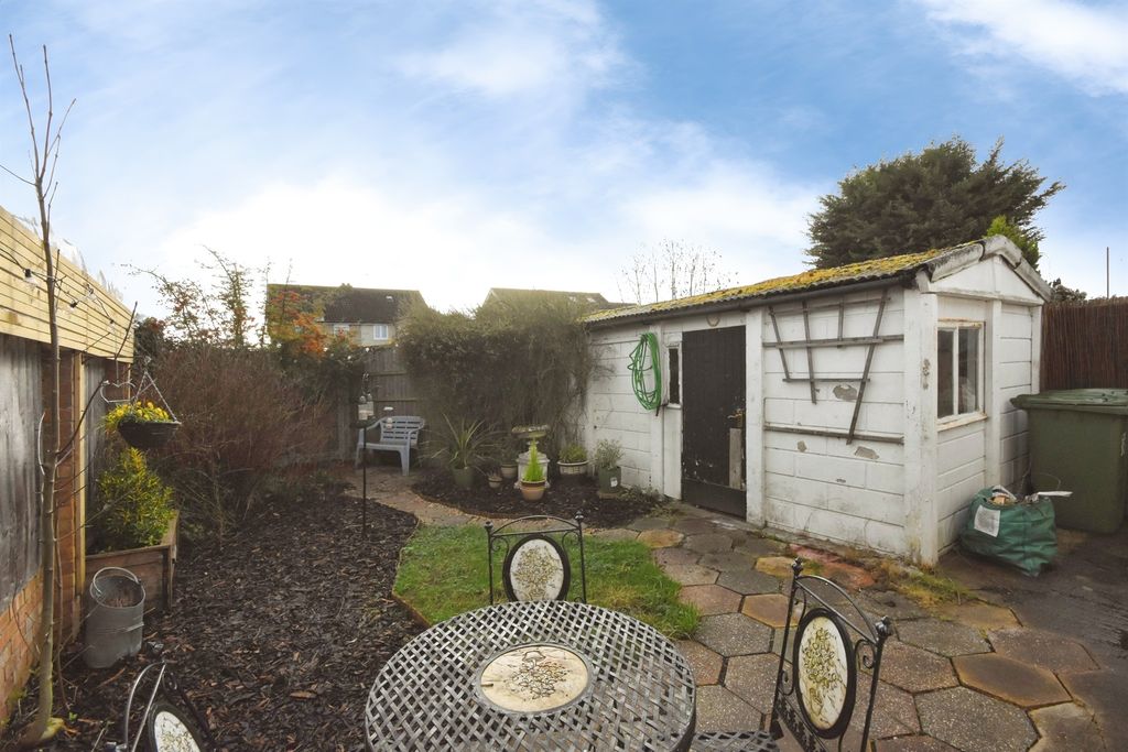 Property photo 2 of 17