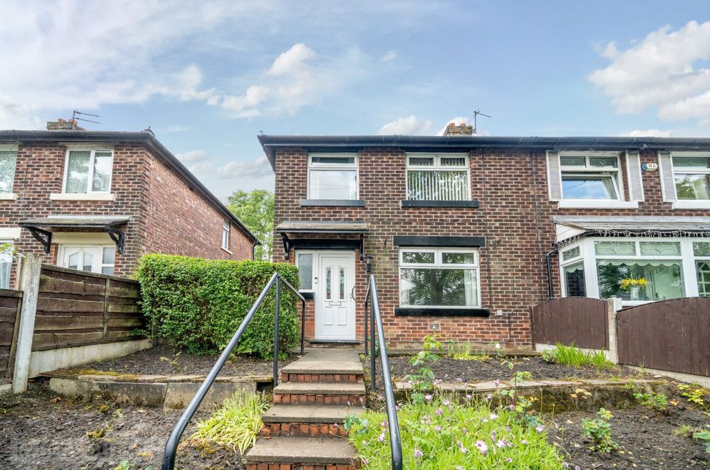 Property photo 1 of 17 External