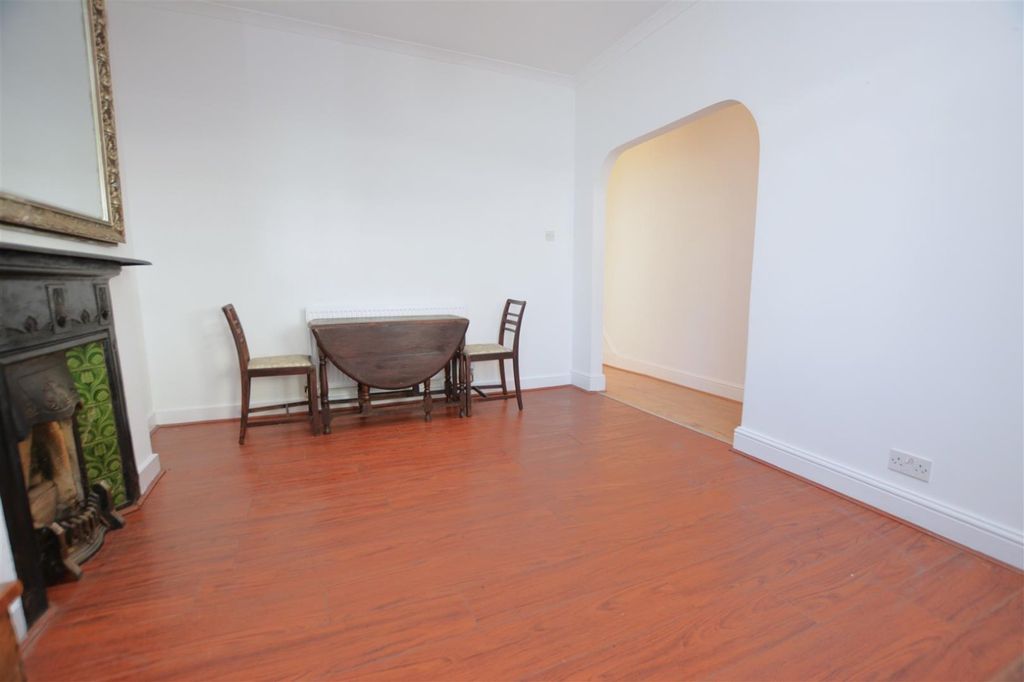 Property photo 3 of 11 Picture No. 04