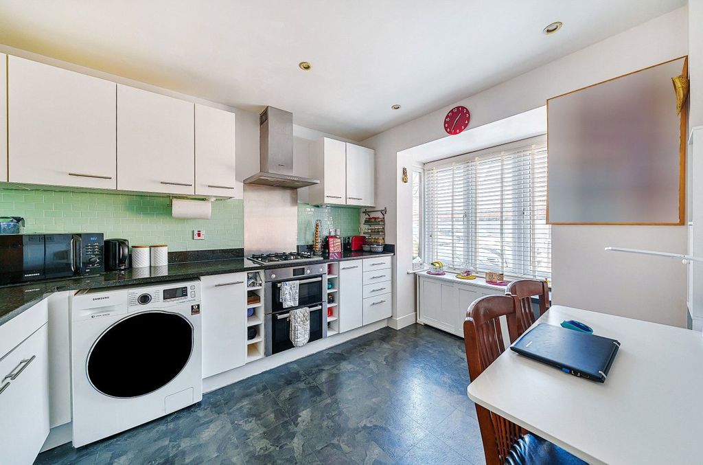 Property photo 3 of 15 988843 (5)c.Jpg
