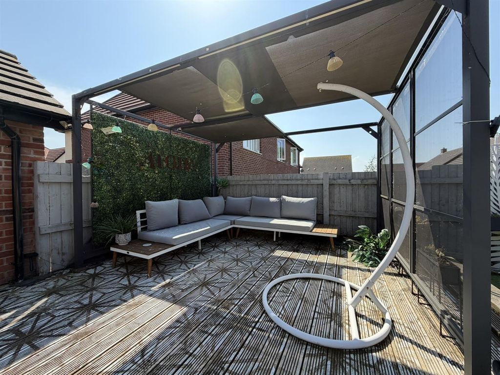Additional image 33 of 5 bed property for saleButtercup Drive, Daventry NN11