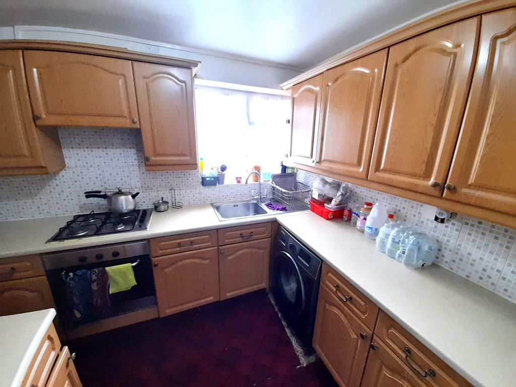 Property photo 1 of 5