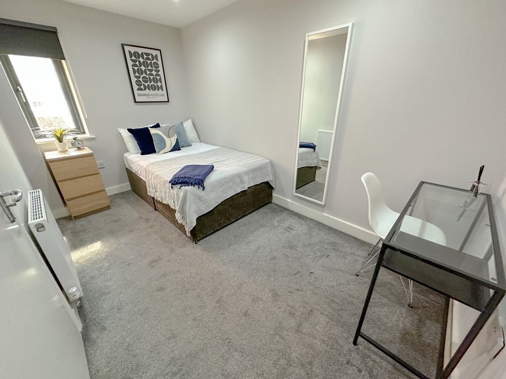 Property photo 2 of 13 2