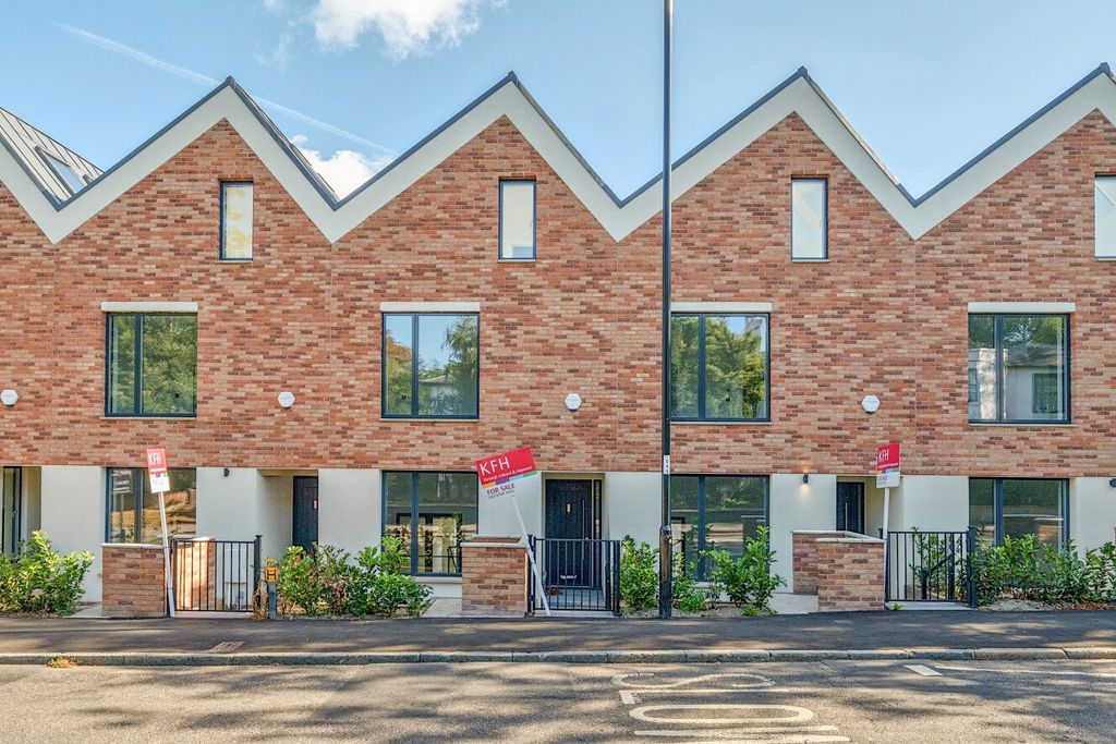 Property photo 1 of 27 Picture No. 18