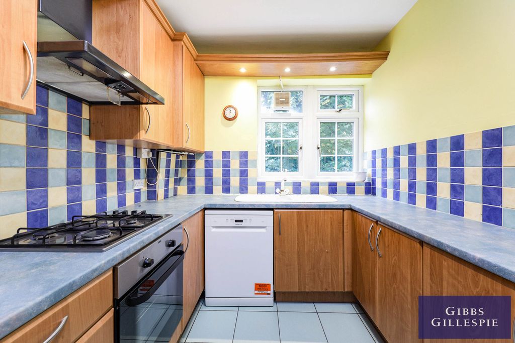 Property photo 2 of 10 2