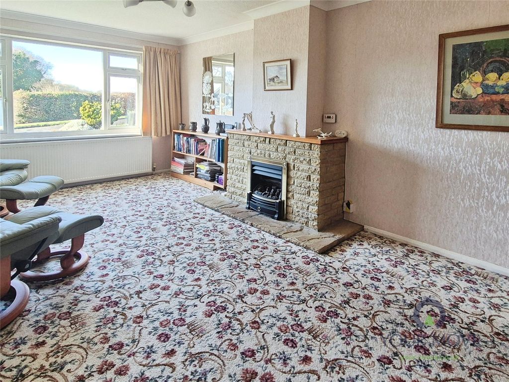 Property photo 2 of 14 Living Room