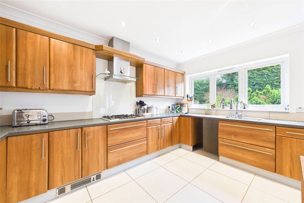 Property photo 3 of 18 Picture No. 05