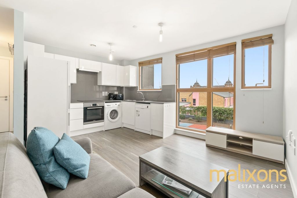 Property photo 1 of 11