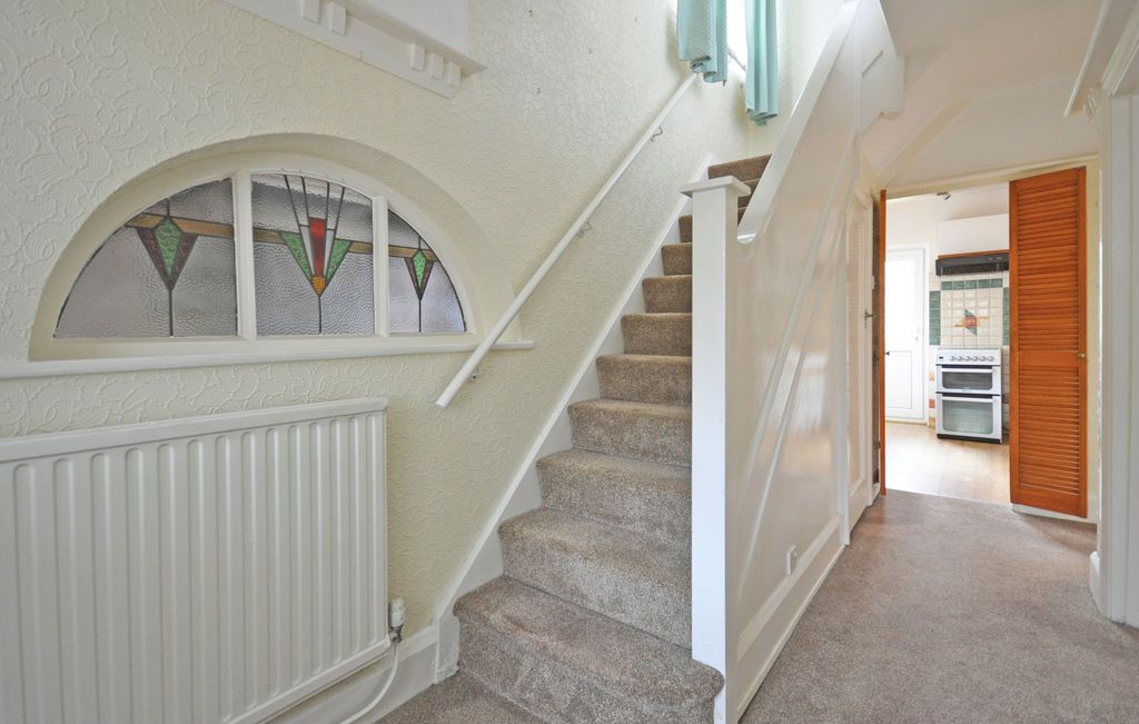Property photo 3 of 17 Photo 4