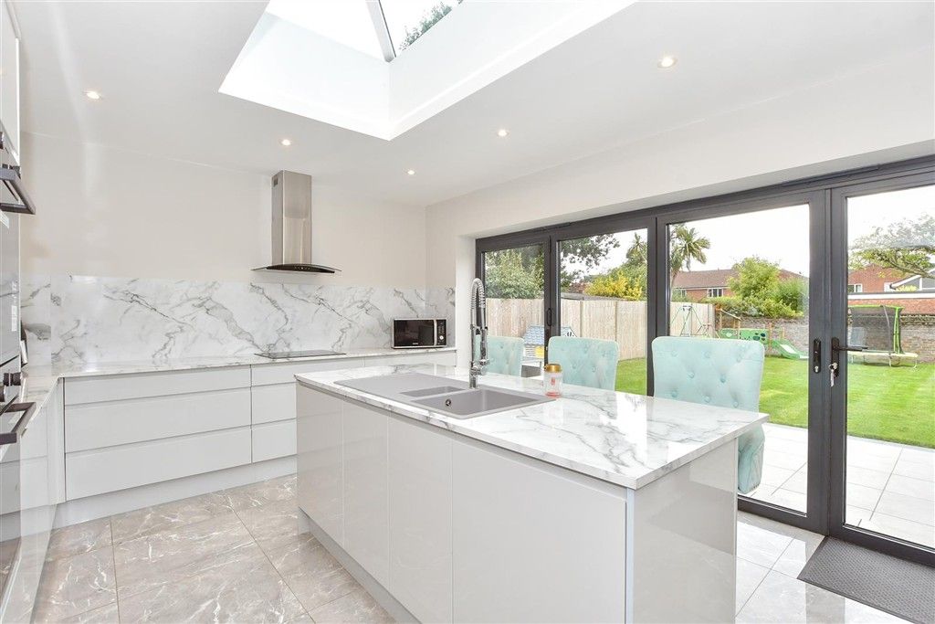 Property photo 2 of 13 Kitchen