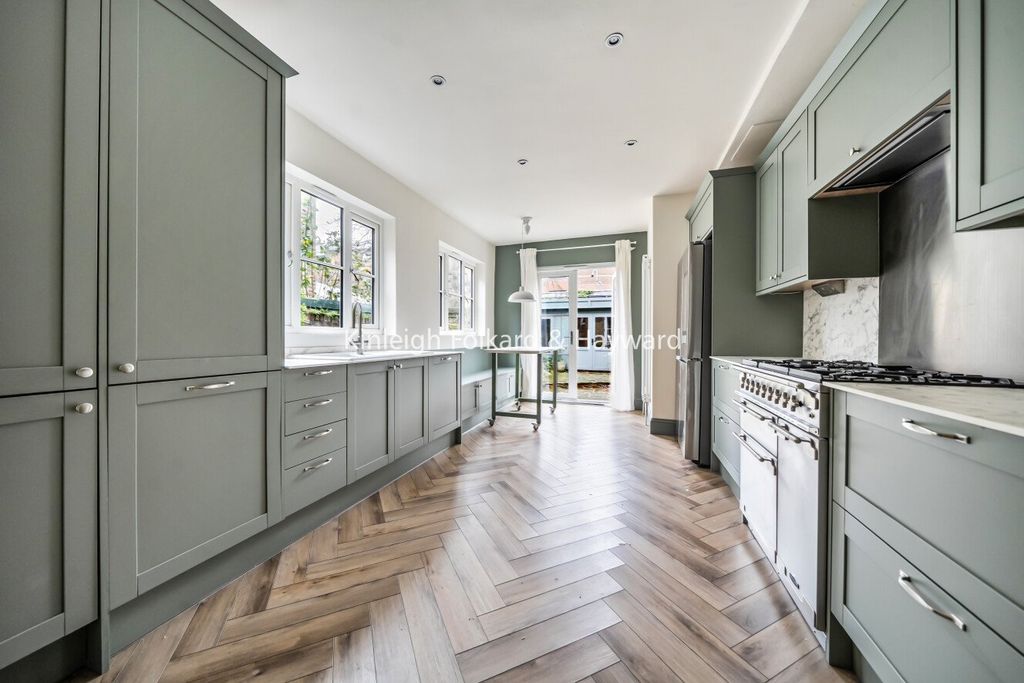 Property photo 1 of 22 Kitchen