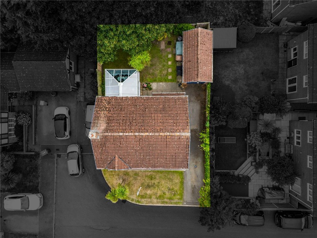 Property photo 2 of 29 Picture No. 43