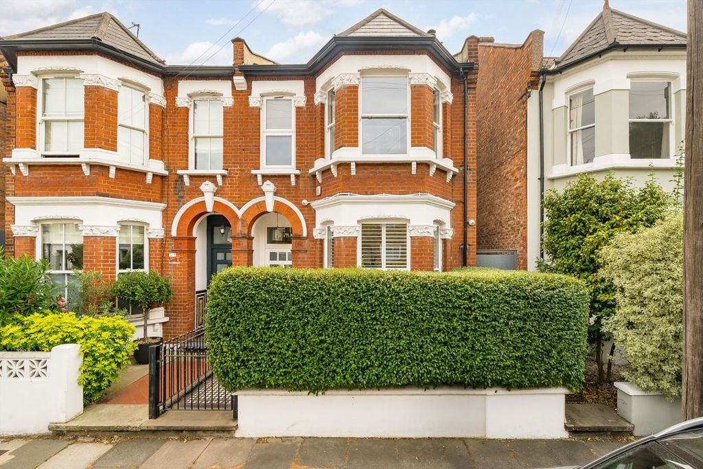 Property photo 1 of 13
