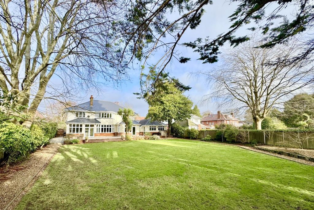 Property photo 3 of 30