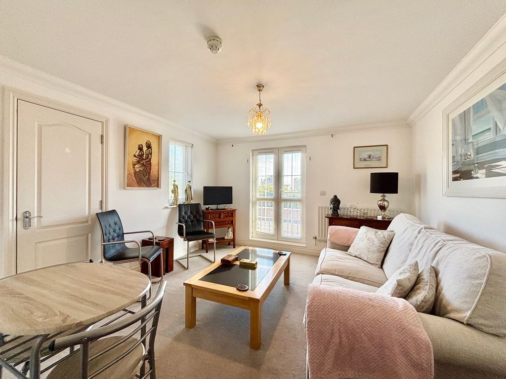 Property photo 3 of 19