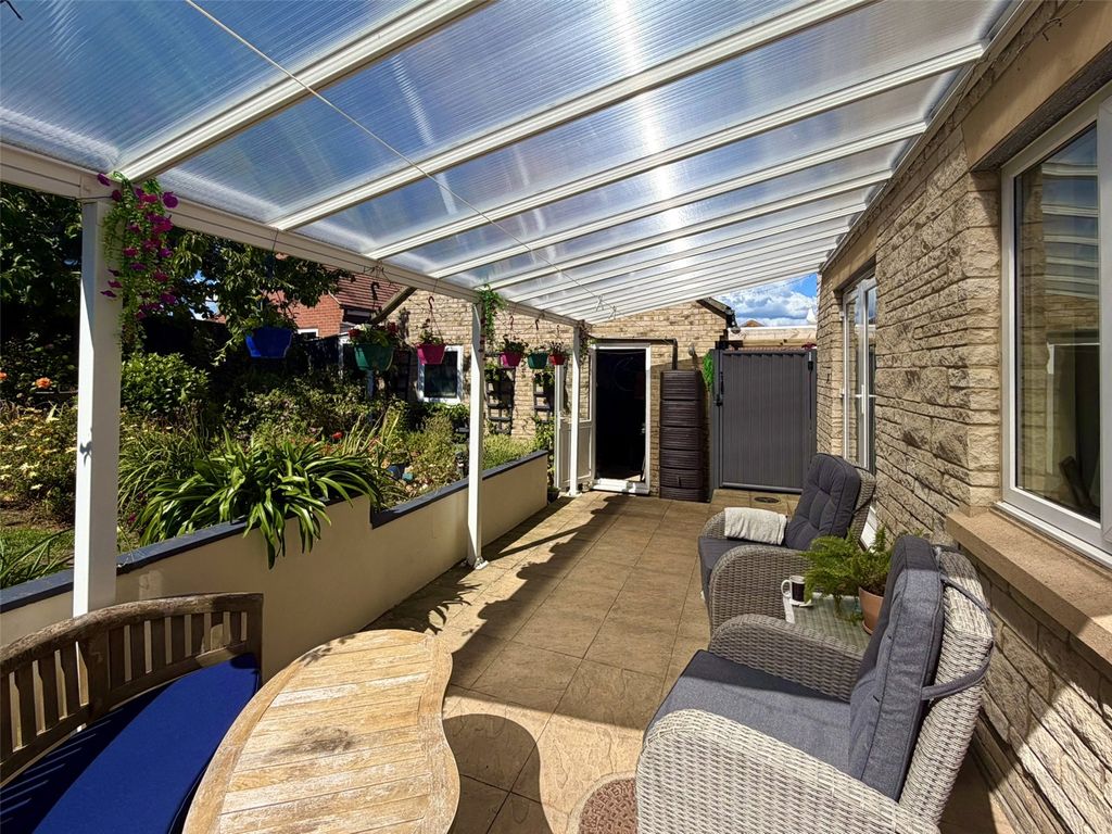 Property photo 2 of 13 Picture No. 10