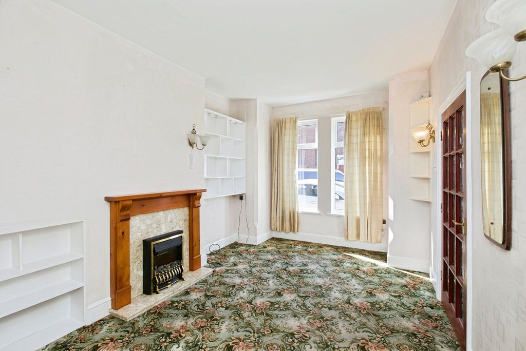 Property photo 3 of 13 Pbox-Img.Jpg