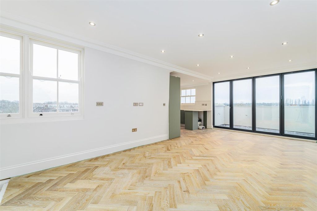 Property photo 2 of 9 Helliwell &amp; Co