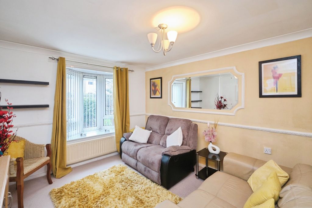 Property photo 2 of 19 Pbox-Img.Jpg