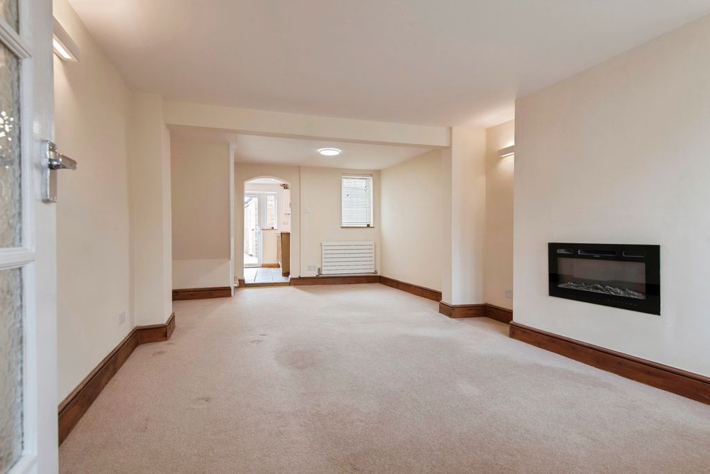 Property photo 2 of 20 Lounge/Diner