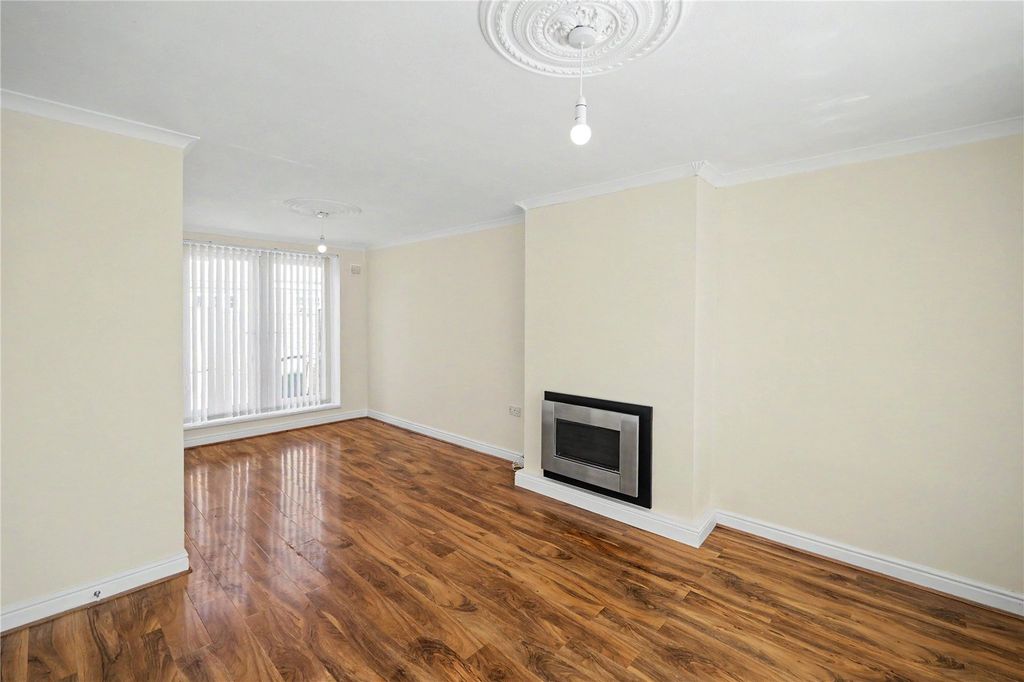 Property photo 2 of 15 Picture No. 02
