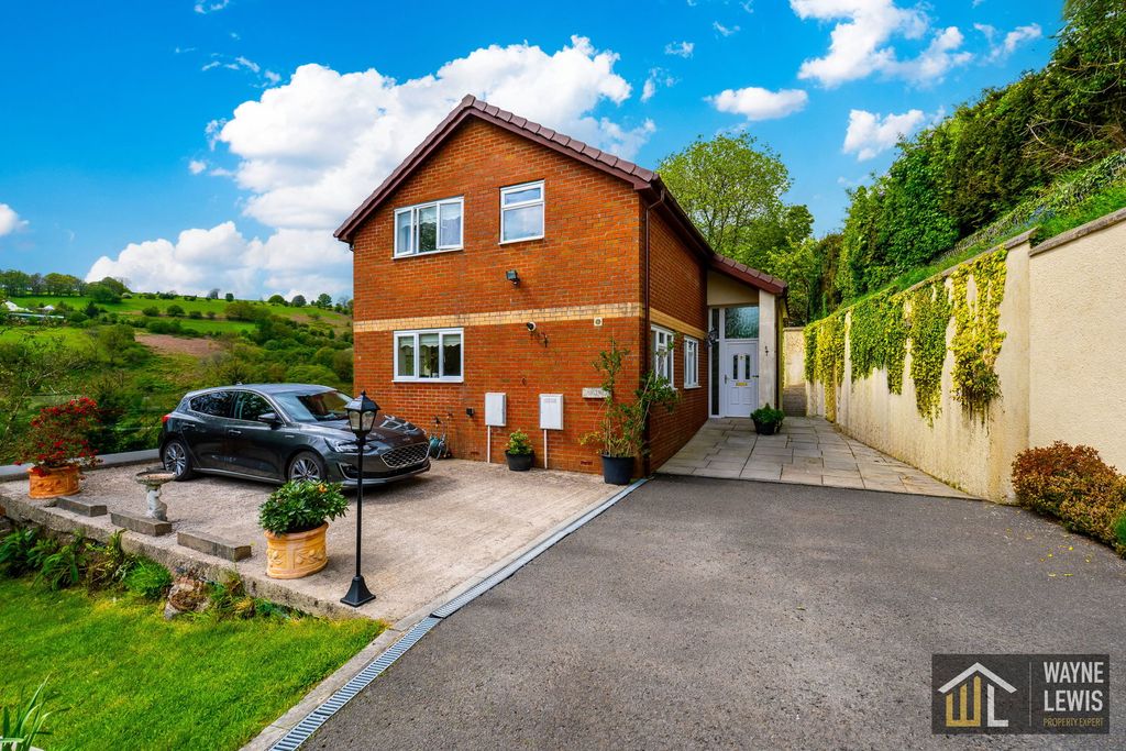 Property photo 1 of 55