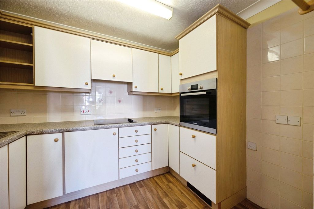 Property photo 3 of 9 Picture No. 14