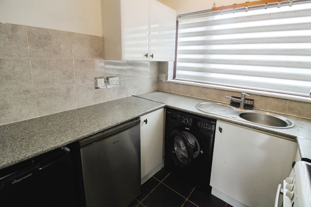 Property photo 3 of 14 Pbox-Img.Jpg