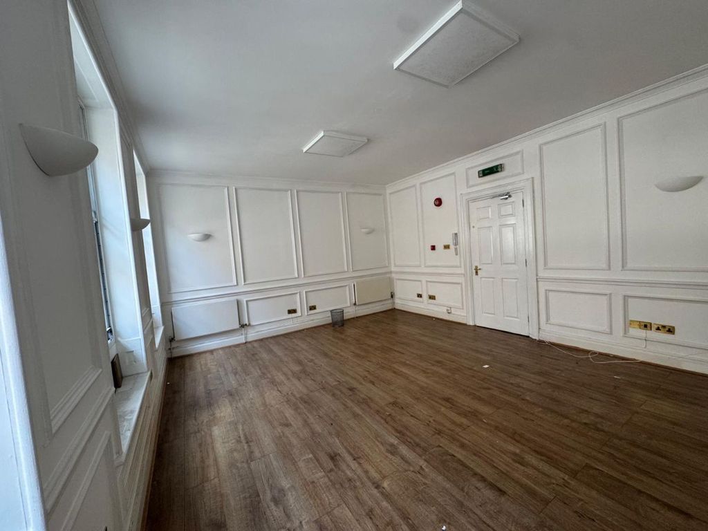 Property photo 2 of 3