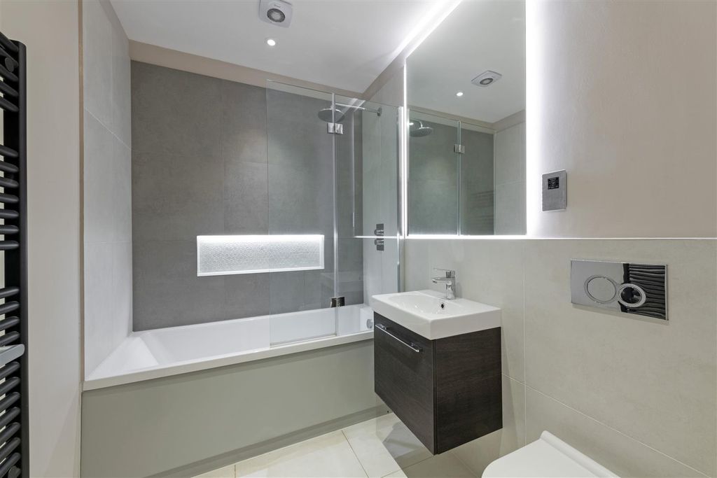Property photo 3 of 13 Lgf 81 Warwick Rd Bath.Jpg