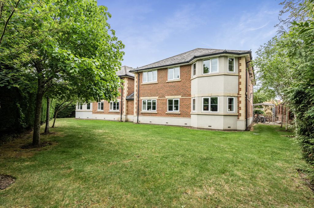 Property photo 2 of 19 1457837-4-6A01A37...