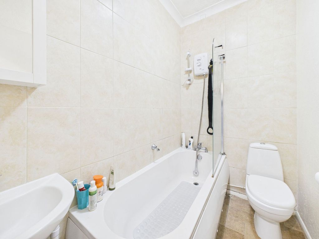 Property photo 3 of 5