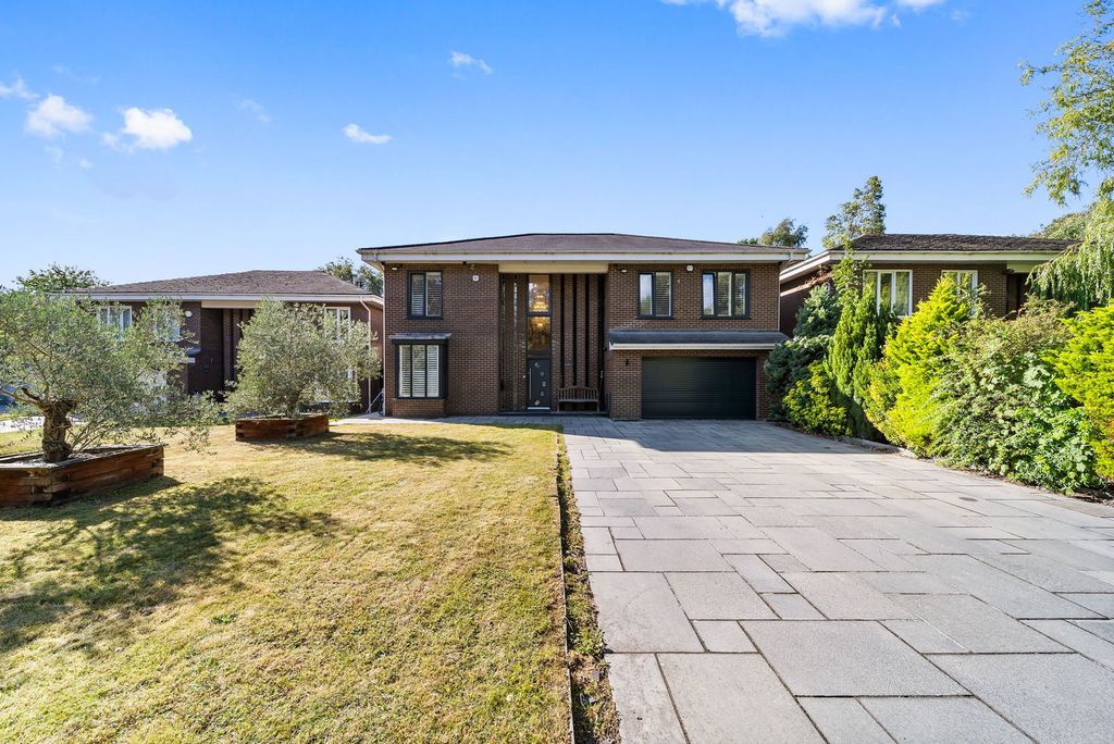 Property photo 1 of 40