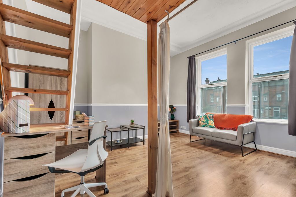 Property photo 3 of 6 Property Photo