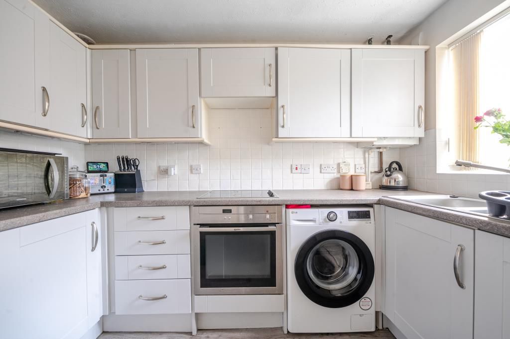 Property photo 3 of 21 Kitchen