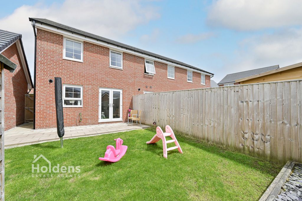 Property photo 2 of 23