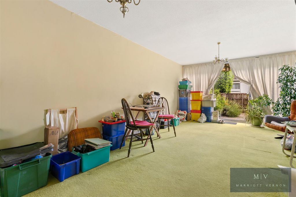 Property photo 2 of 15 Chichester Road 34 MV-1.Jpg