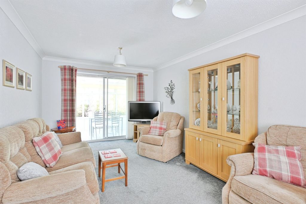 Property photo 3 of 15