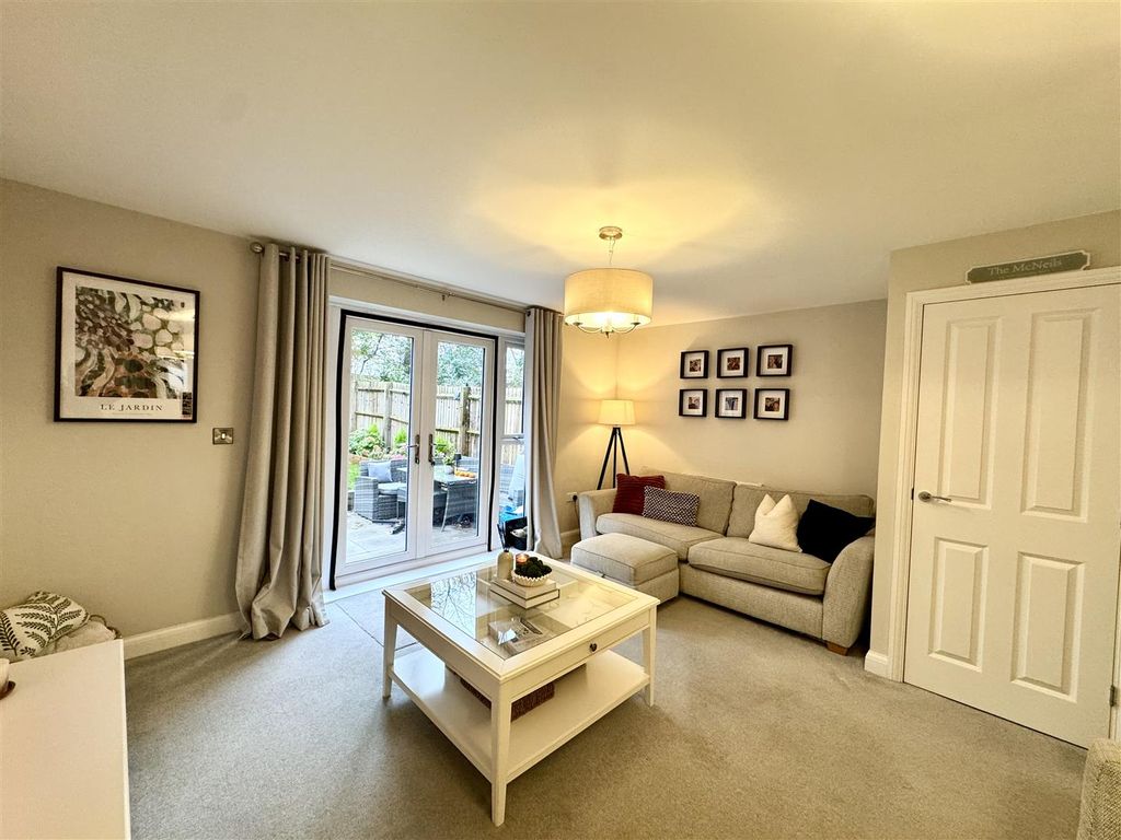 Property photo 3 of 15 Living/Dining Room