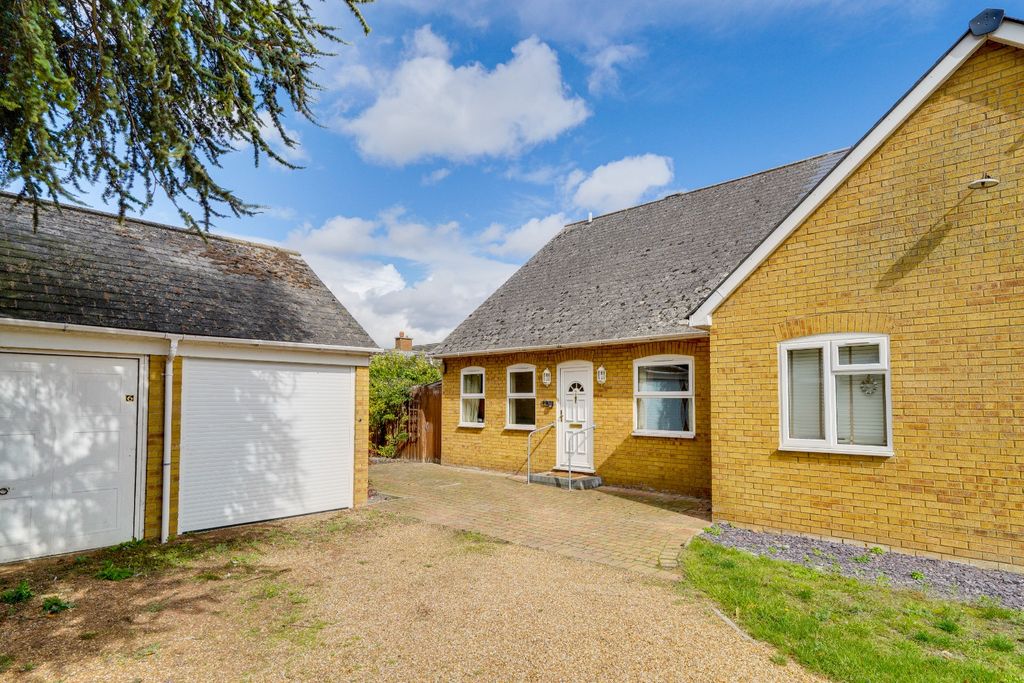 Property photo 1 of 15 4347141