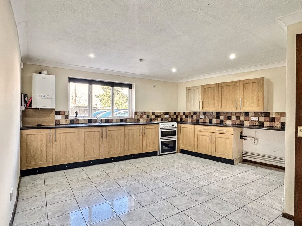 Property photo 2 of 12 Img_7080