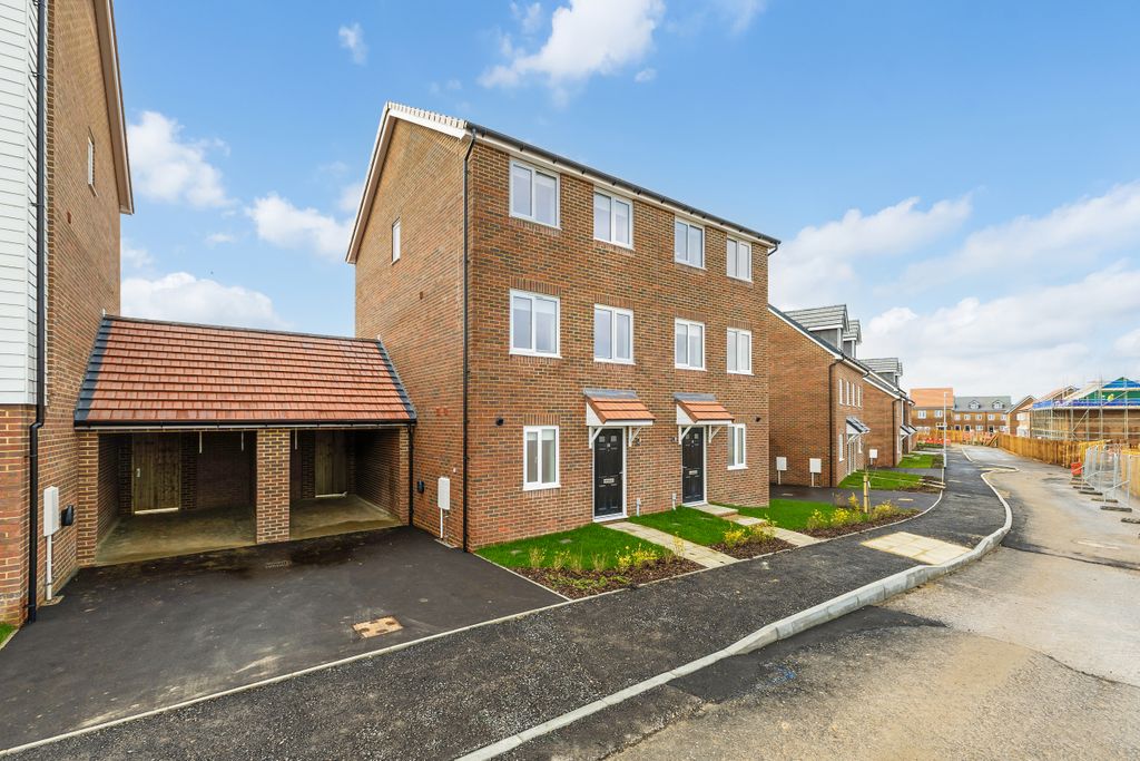 Property photo 2 of 13 Photo