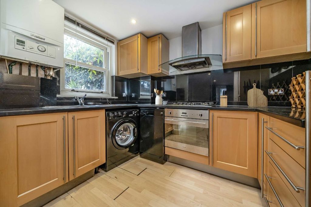 Property photo 2 of 6