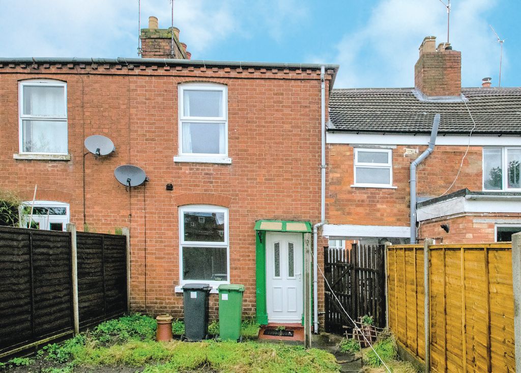 2 bed terraced house for sale Barbourne