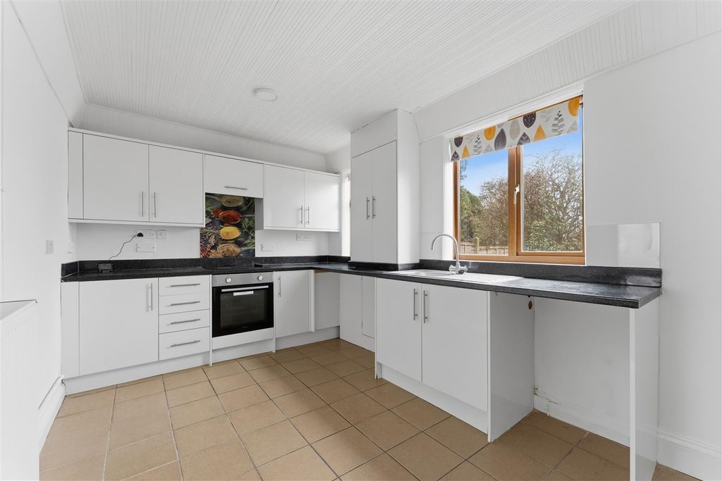 Property photo 2 of 12 Dsc06419.Jpg