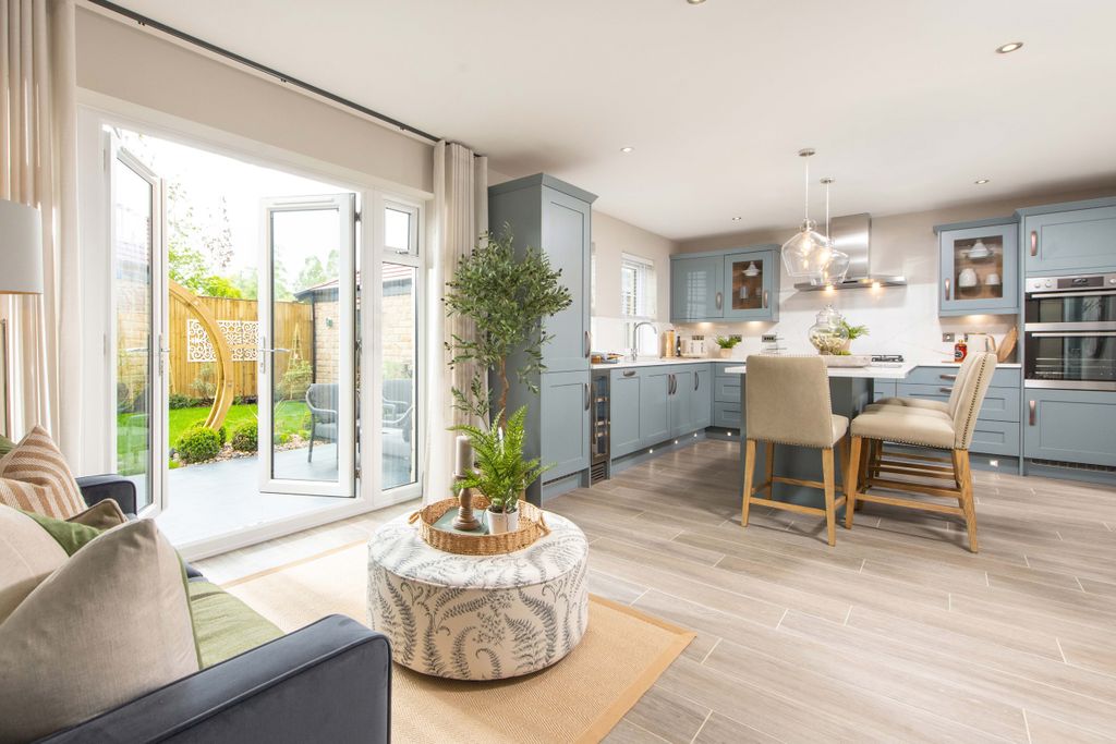 Property photo 1 of 10 Lichfield