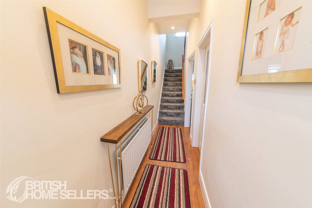 Property photo 2 of 12 Picture No. 09