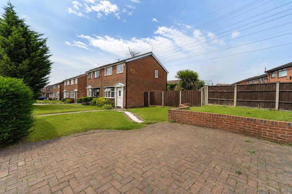 Property photo 1 of 15