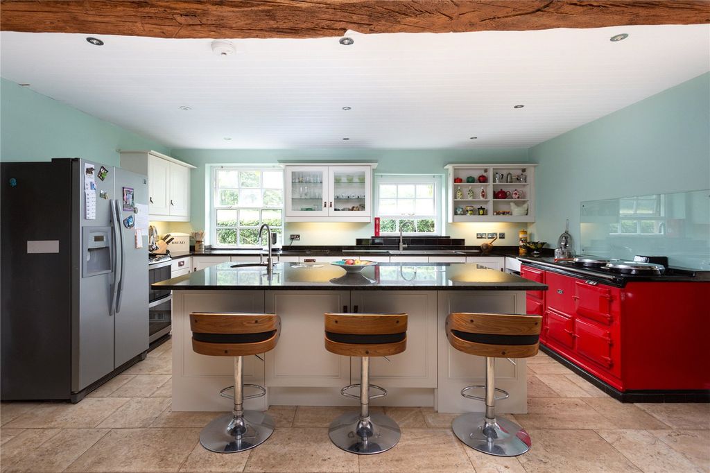 Property photo 3 of 30 Kitchen